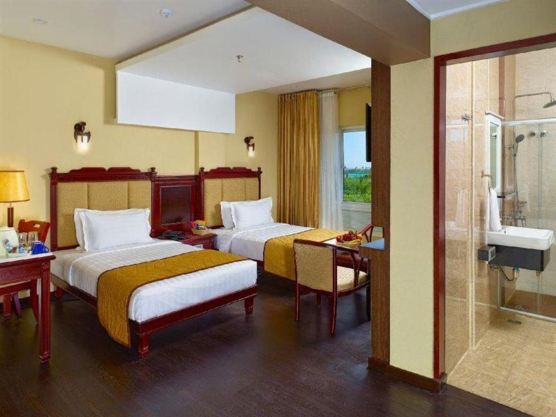 Hotel Palmyra Grand Suite - Tirunelveli Kültér fotó