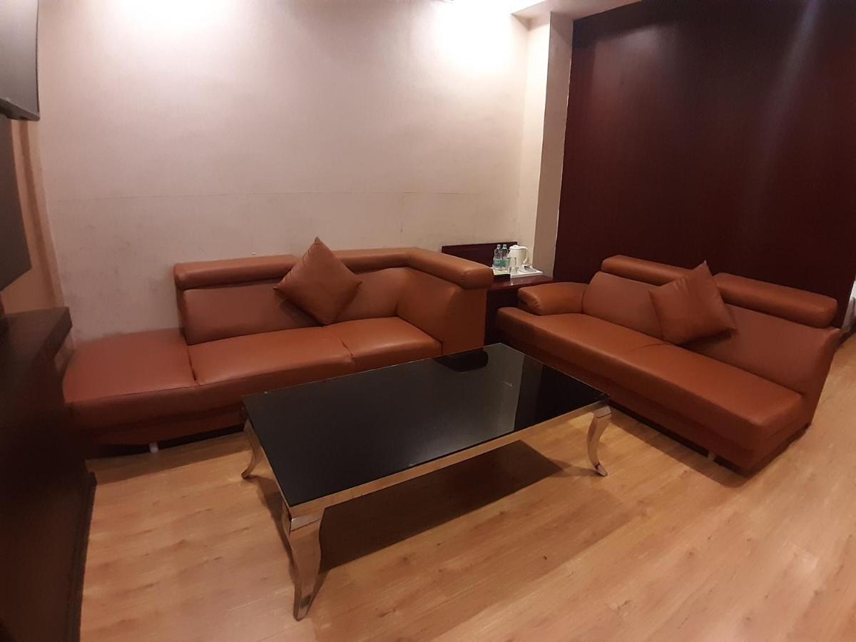 Hotel Palmyra Grand Suite - Tirunelveli Kültér fotó
